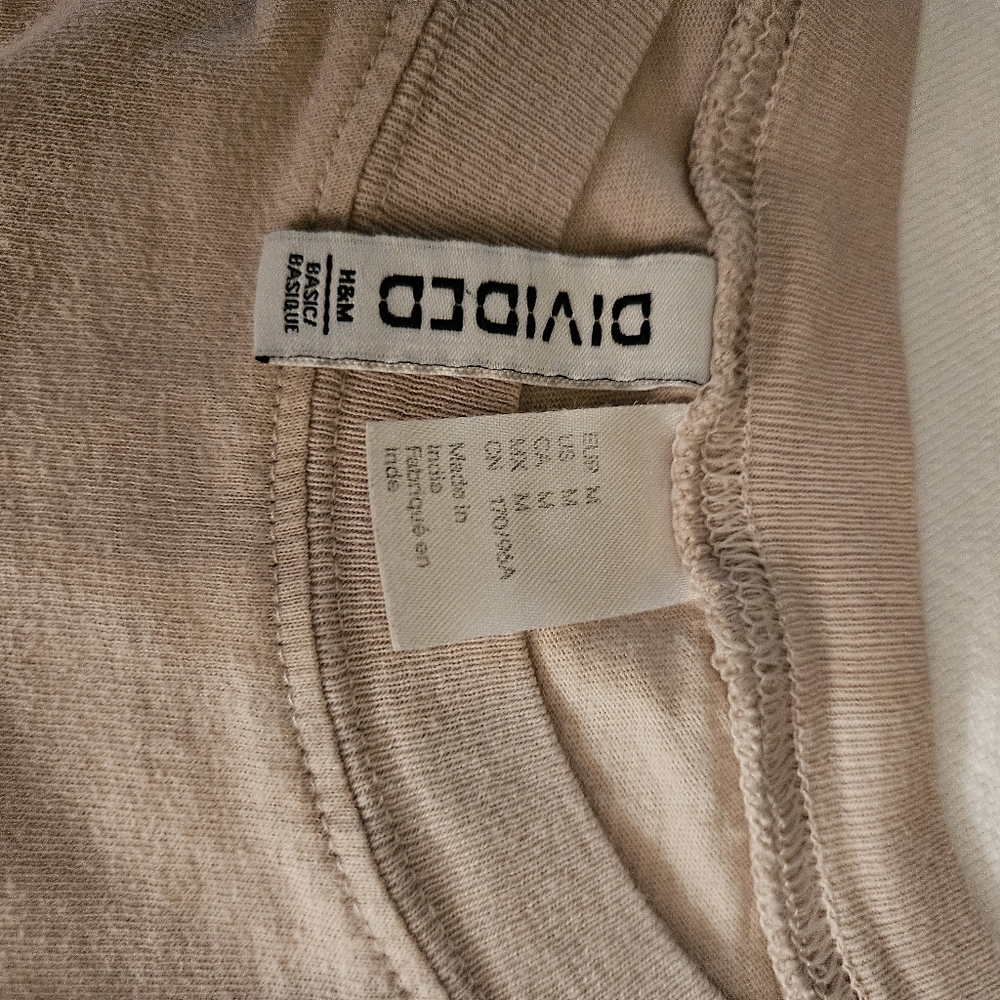 Ladies tee - Picture 3 of 3